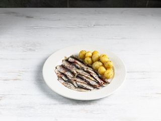Тюлька власного посолу з картоплею (280g)