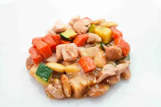 65. Pollo con mandorle