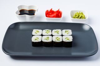 Ролл с огурцом (180г)