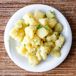 Салата Варени картофи с лук (280гр)