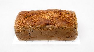 Chleb żytni z figą i orzechami laskowymi