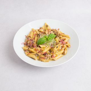 Z kurczakiem w sosie lazurowym