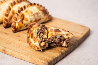 Empanada De Asado Y Queso Provolone