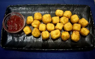 Dados De Queso (300 G.)