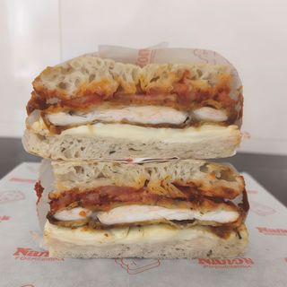 Foccacia cotoletta napolitana