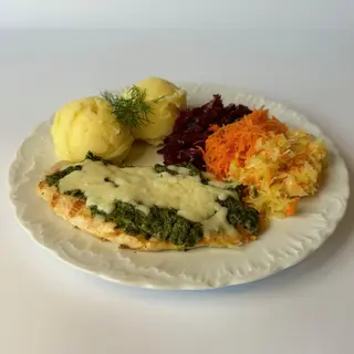 Grillowany filet z kurczaka ze szpinakiem, zapieczony z serem
