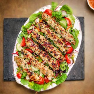 VEGAN CHICKEN TIKKA + NAAN