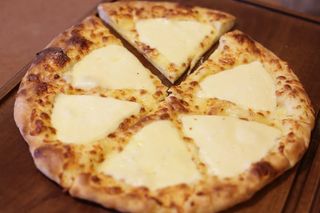 სამეფო ხაჭაპური 6 ნაჭრიანი