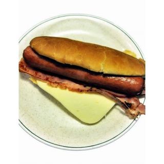 Perrito Con Bacon, Queso Y Huevo