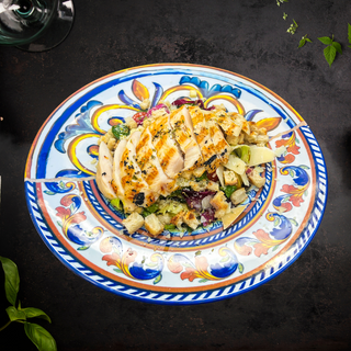 SALATA CU PIEPT DE PUI LA GRATAR