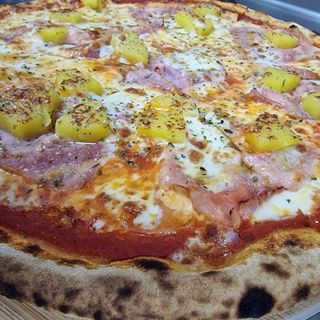 Pizza Hawaiana