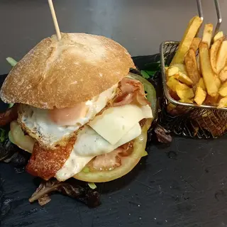 HAMBURGUESA BLACK ANGUS ESPECIAL