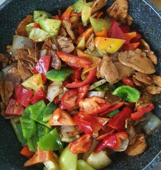 Куриное филе в кисло-сладком соусе 