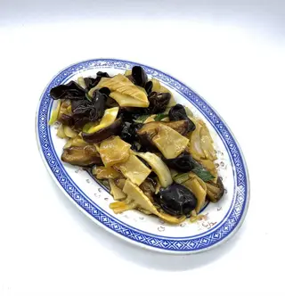 15 - Cogumelos Chineses e Bambu