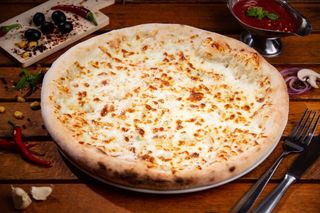 Pizza Quattro Formaggi Ø 32cm