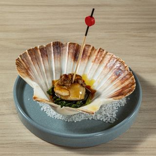 YAKI HOTATE PINCHO (sin concha)