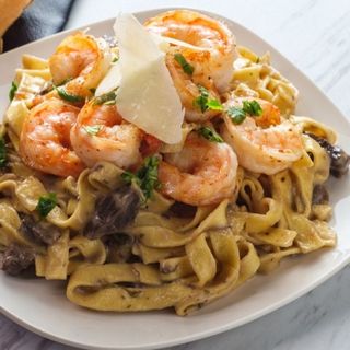 Tagliatelle cu hribi, creveti si trufe 