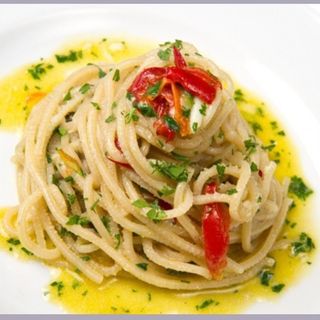 Spaghetti aglio, olio e peperoncino