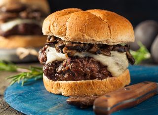 Hamburguesa Jardinera Y Patatas Braves