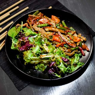 Теплий салат з телятиною NEW ( 280 г)