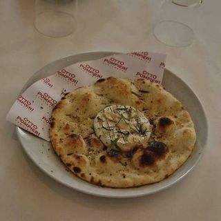 Focaccia Cambozola