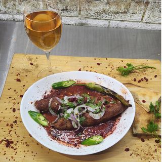 საფირმო ქაბაბი სოუსში