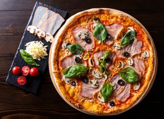  Պիցցա Խոզապուխտով սնկով