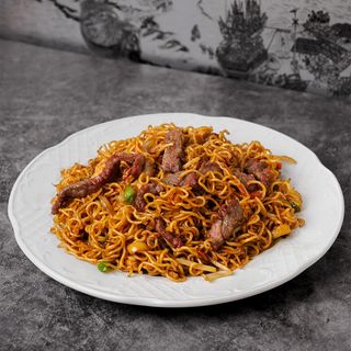 Yakisoba con ternera (japones)