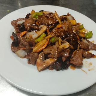 48. Телешко по съчуански-леко лютиво (600г)