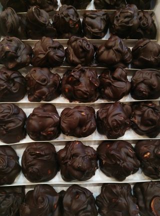 Rocas chocolate negro