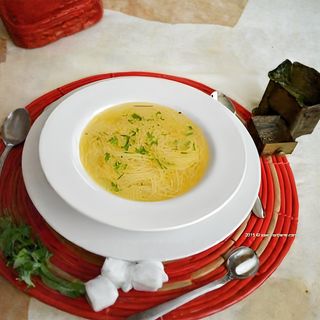 Supa de pui cu taietei