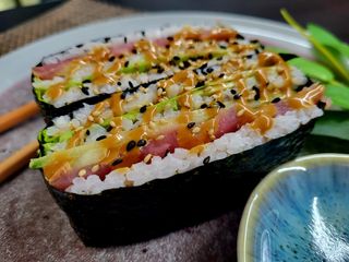 Суши сандвич с риба тон