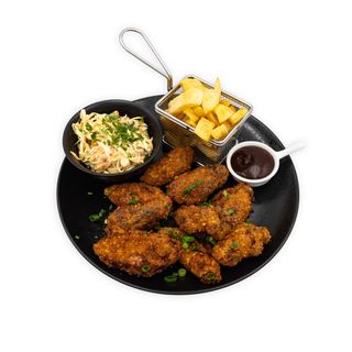 SKRZYDEŁKA Z KURCZAKA W CHRUPIĄCEJ PANIERCE PANKO (8 SZT.)