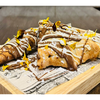 Пица с два вида шоколад и лешници 