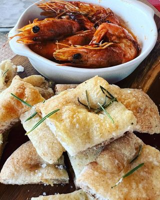 Camarão 20/30 ao Alhinho c/Focaccia