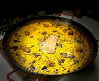 Arroz con secreto y albóndigas trufadas 
