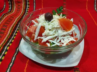 Шопска салата (450г)