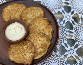 Деруни з вершками