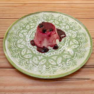 Pannacotta Con Crema De Arándonos Españoles