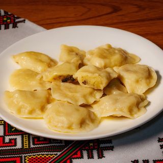 Vareniki with Potatoes and Mushroom