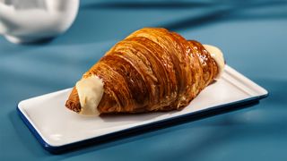 კრუასანი არაქისის კრემით