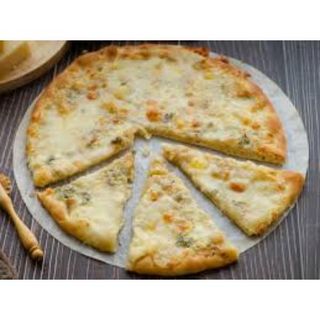 Pizza Cuatro Quesos (Mediana)