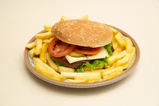 American burger i french fries