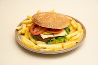 American burger i french fries