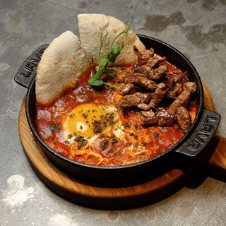 Шакшука с телятиной