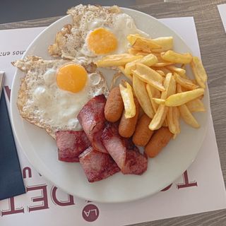 1. Plato Combinado Huevos Con Bacon