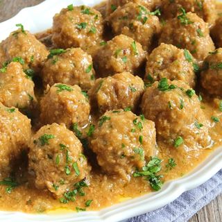 Albóndigas En Salsa Casera