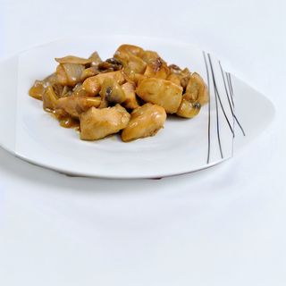 Pollo Con Champiñones