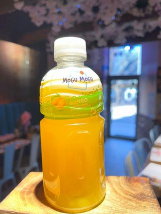 Napój Mogu Mogu Mango z Nata de Coco 320 ml