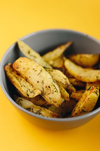 Картопля печена з часниковою олією (200г)